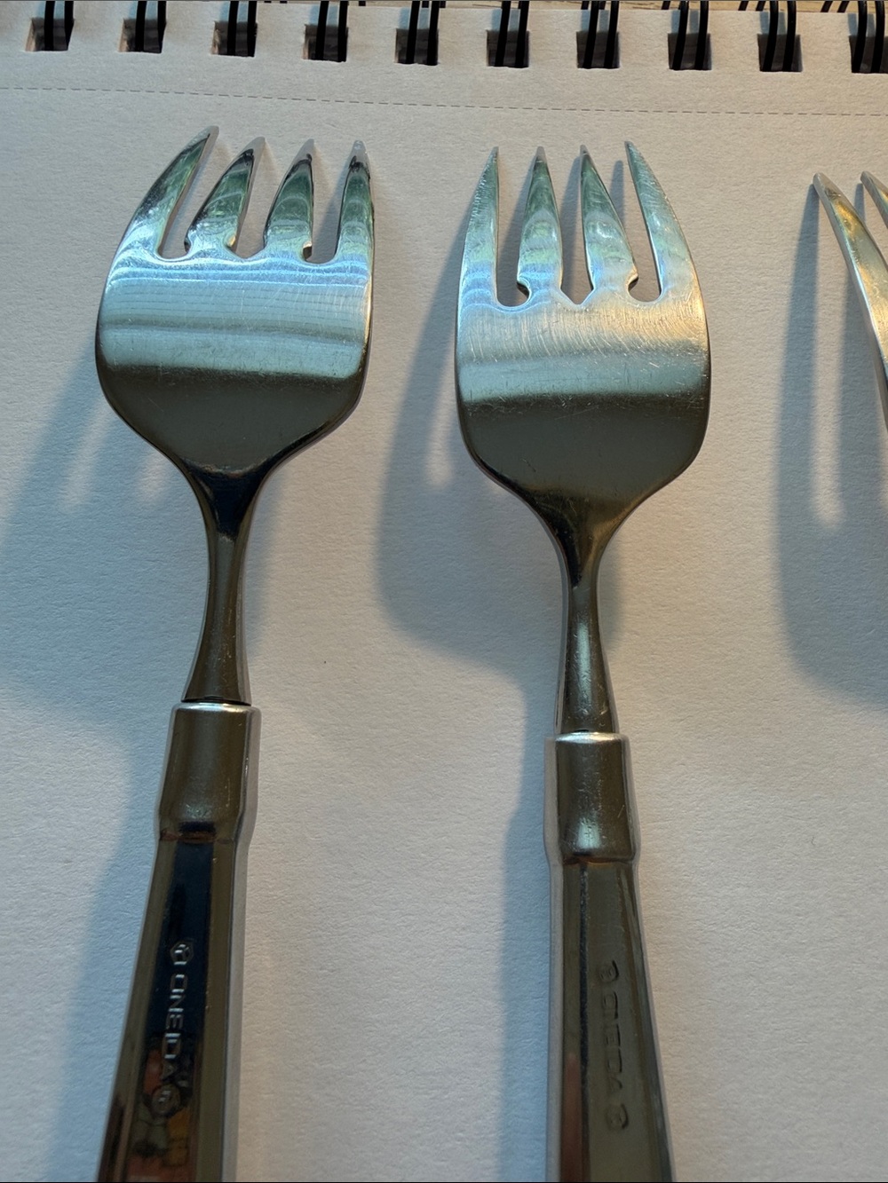Oneida Act Stainless Flatware salad Forks Lot Of 4 Cube Mark glossy - Picture 7 of 8